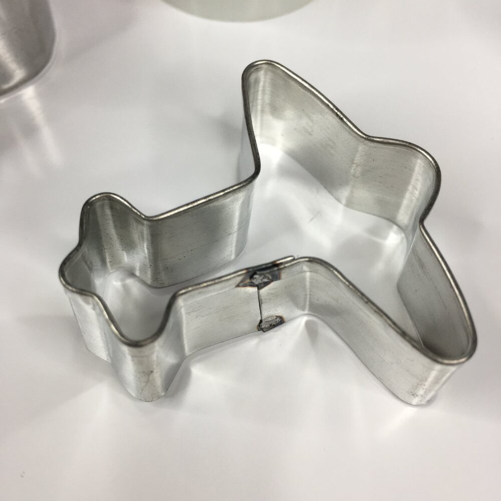 6 Cookie Cutters Various Shapes Carousel Hearts Cross Shamrock Clover Airplane - Picture 8 of 14